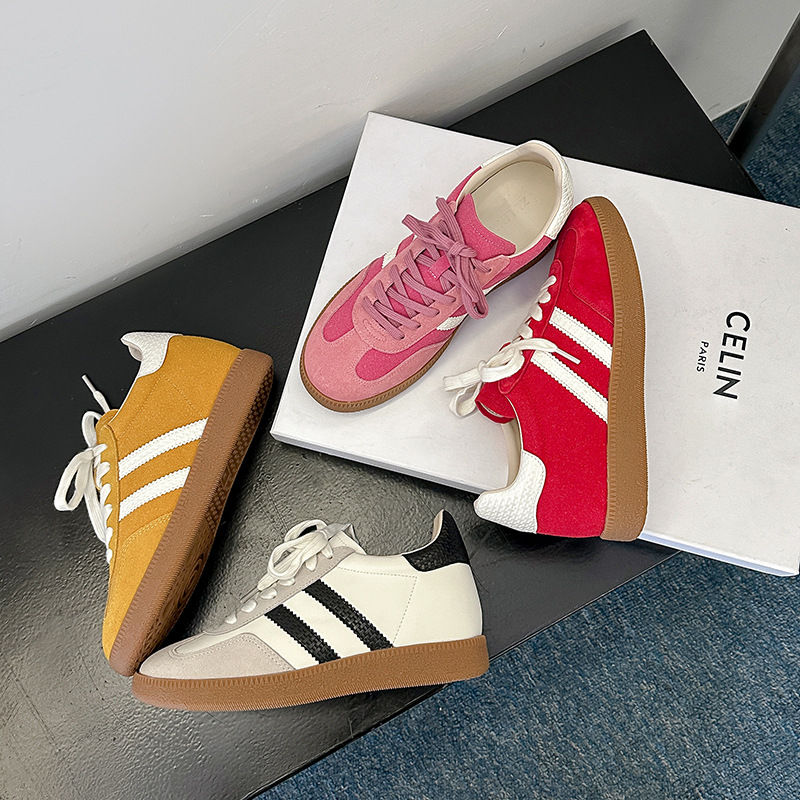 Női bőrből készült magasságot növelő sneakers, 6 cm-es vastag talppal, könnyű sportos mindennapi viselet