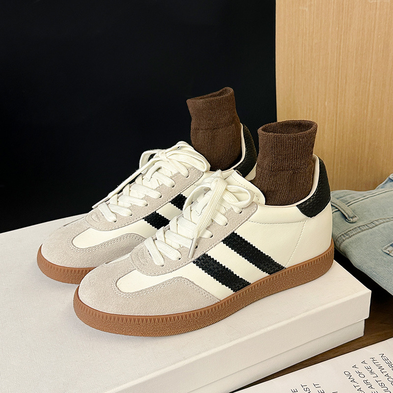 Női bőrből készült magasságot növelő sneakers, 6 cm-es vastag talppal, könnyű sportos mindennapi viselet