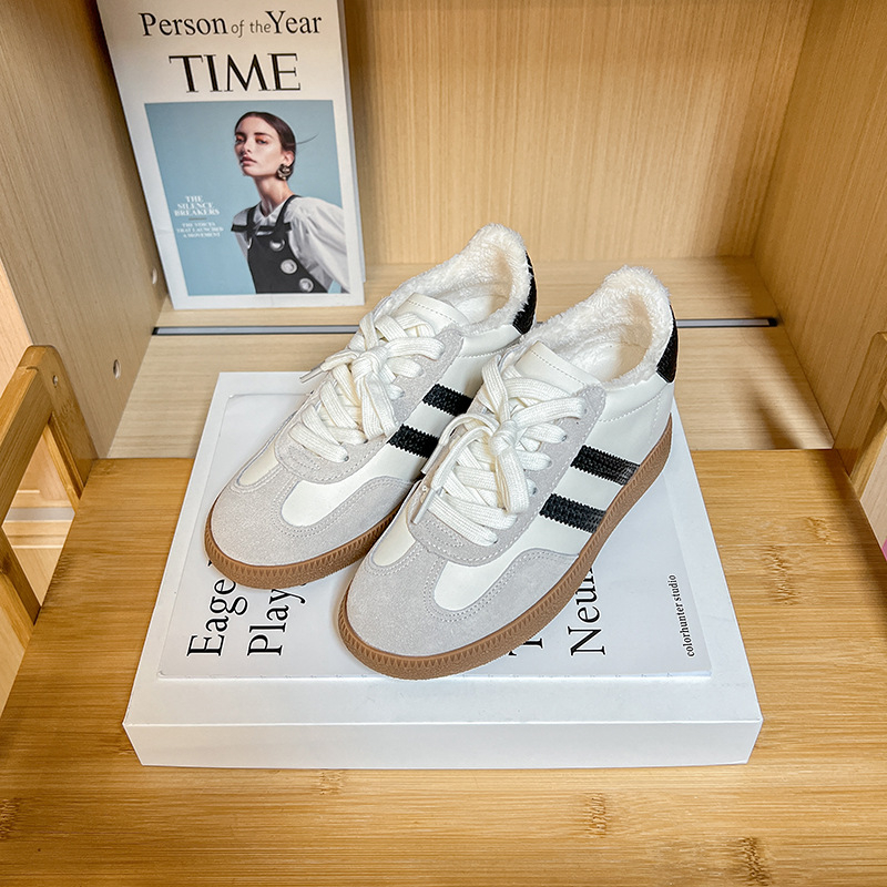 Női bőrből készült magasságot növelő sneakers, 6 cm-es vastag talppal, könnyű sportos mindennapi viselet