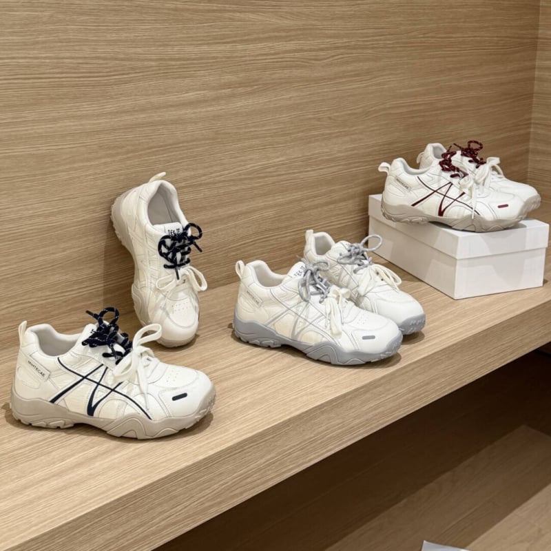 Γυναικείες casual sneakers από γνήσιο δέρμα με αύξηση ύψους, λευκές, με στρογγυλή μύτη, υψηλό επάνω μέρος, 3–5 cm