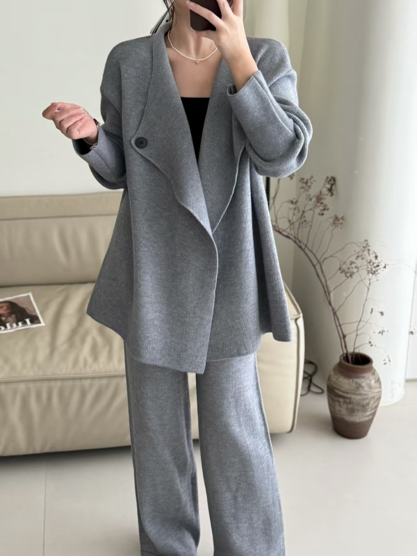 Elegantni dvodijelni pleteni komplet za žene: opušteni oversized džemper i ravne hlače