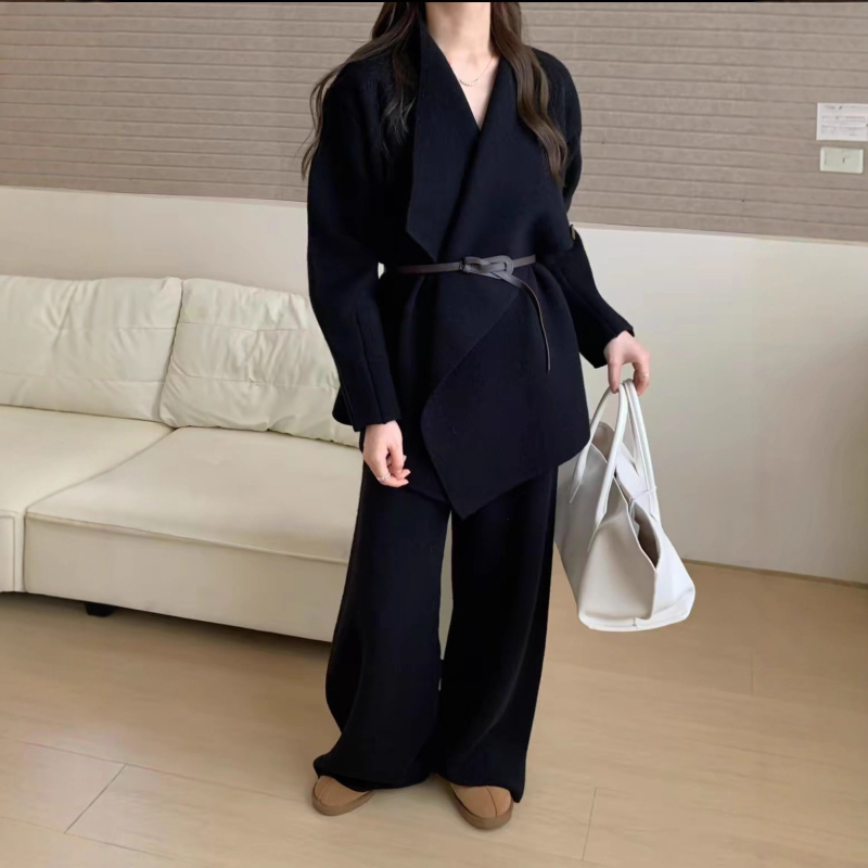 Elegantni dvodijelni pleteni komplet za žene: opušteni oversized džemper i ravne hlače