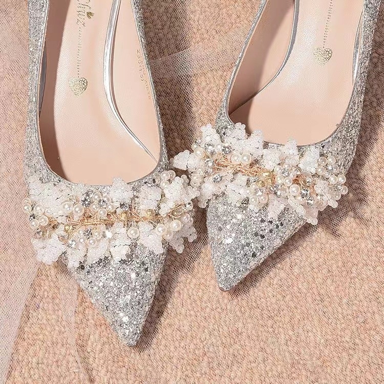 JF ženske svadbene cipele – bordo s glitter vampom, uski prst, visoke pete 6–8 cm, dva načina nošenja, stil princeze