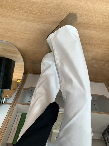 Női fehér slim-fit farmernadrág, koreai stílusú kora tavasszra, sokoldalú casual nadrág alacsony derekú, mikro-szárú