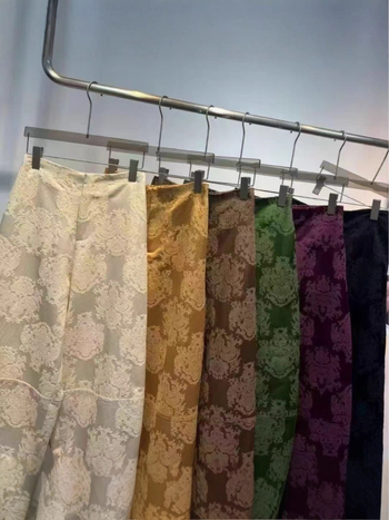 Hlače za žene s visokim strukom, opuštenog kroja, reljefni jacquard uzorak, 9/10 duljine, haremski široki kroj s panelnim detaljima
