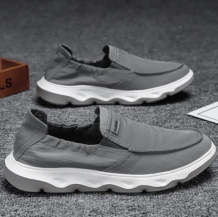 Pantofi bărbați din pânză, slip-on, vară 2025, ușori, talpă moale subțire, respirabili, din țesătură Ice Silk, în stil Beijing vechi