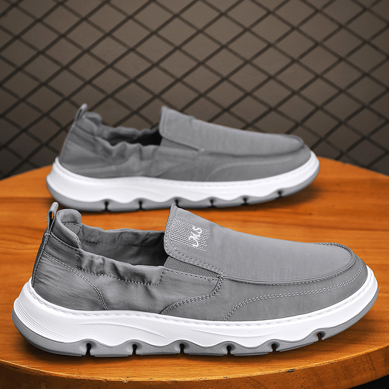 Pantofi bărbați din pânză, slip-on, vară 2025, ușori, talpă moale subțire, respirabili, din țesătură Ice Silk, în stil Beijing vechi