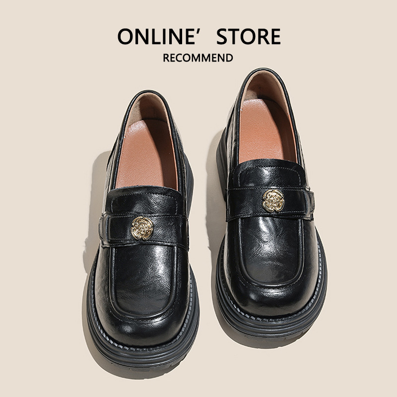 Camellia vastag talpú slip-on loafers nőknek, tavasz 2025, rejtett magasság-növelés, retro brit stílus, kicsi méret, műbőr