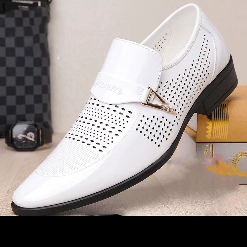 Férfi elegáns bőr mokaszin, hegyes orral, slip-on, fehér, modell 5755