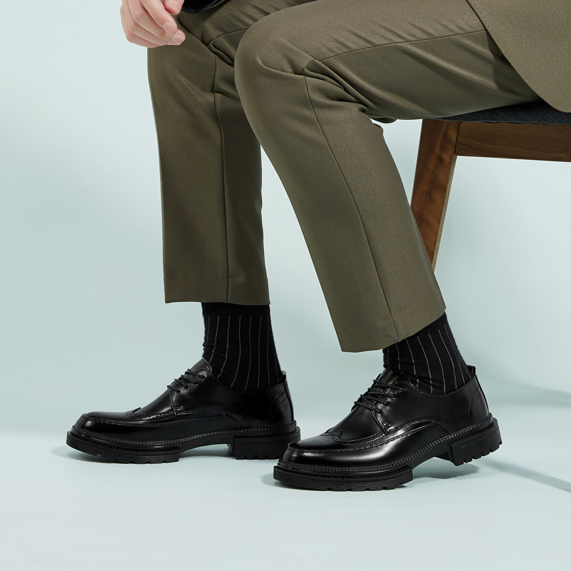 Muške kožne cipele za ljeto s debelim đonom za povećanje visine, britski stil brogue, crne, formalne svadbene cipele