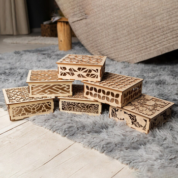 Gravírozott virágmotívummal készült fa dobozok készlete otthoni dekorációhoz, négyzetes forma, 16.5×16.5×6 cm
