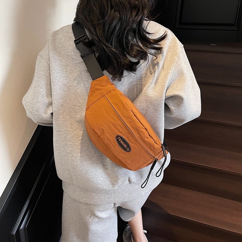 Ženska lagana najlonska crossbody torba s jednim remenom, model 2026, za aktivnosti na otvorenom