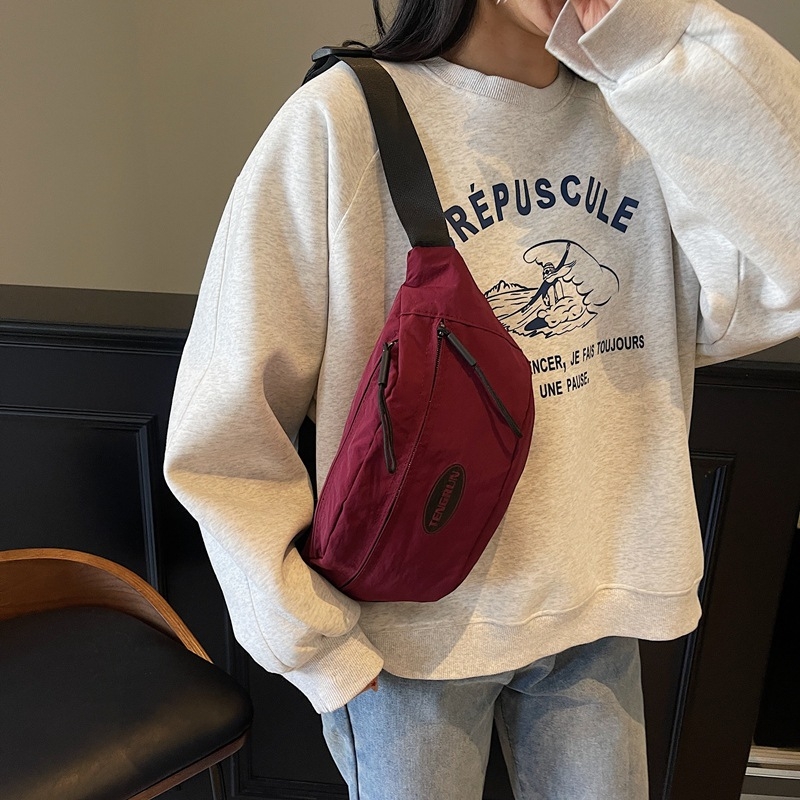 Ženska lagana najlonska crossbody torba s jednim remenom, model 2026, za aktivnosti na otvorenom