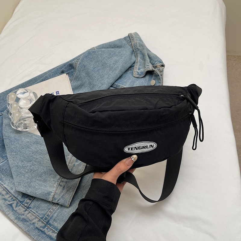 Ženska lagana najlonska crossbody torba s jednim remenom, model 2026, za aktivnosti na otvorenom