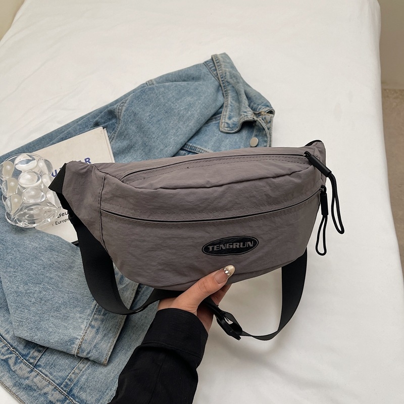 Ženska lagana najlonska crossbody torba s jednim remenom, model 2026, za aktivnosti na otvorenom