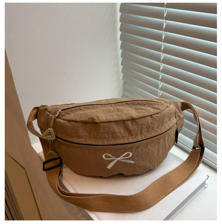 Ženska crossbody torbica s mašnom, u šumskom stilu, laka i svestrana za svakodnevnu upotrebu