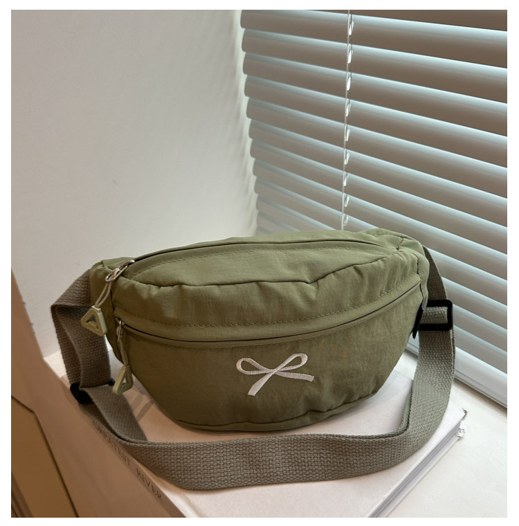 Ženska crossbody torbica s mašnom, u šumskom stilu, laka i svestrana za svakodnevnu upotrebu