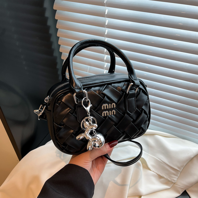 Ženska ručna tkana torba nišne mode, 2025 nova retro, svestrana za casual i svakodnevne potrebe, torba preko ramena ili crossbody