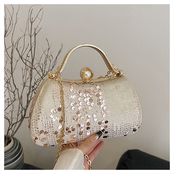 Modna večernja clutch torbica s bisernim narukvicom, kutijastog oblika, elegantan dizajn