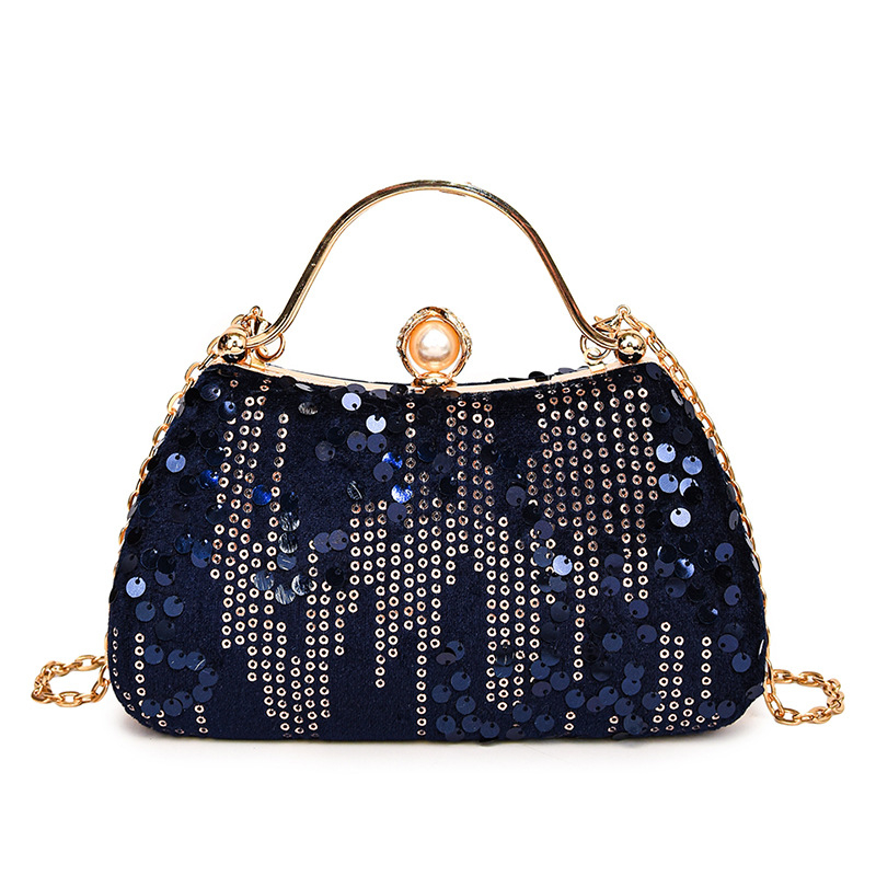 Modna večernja clutch torbica s bisernim narukvicom, kutijastog oblika, elegantan dizajn