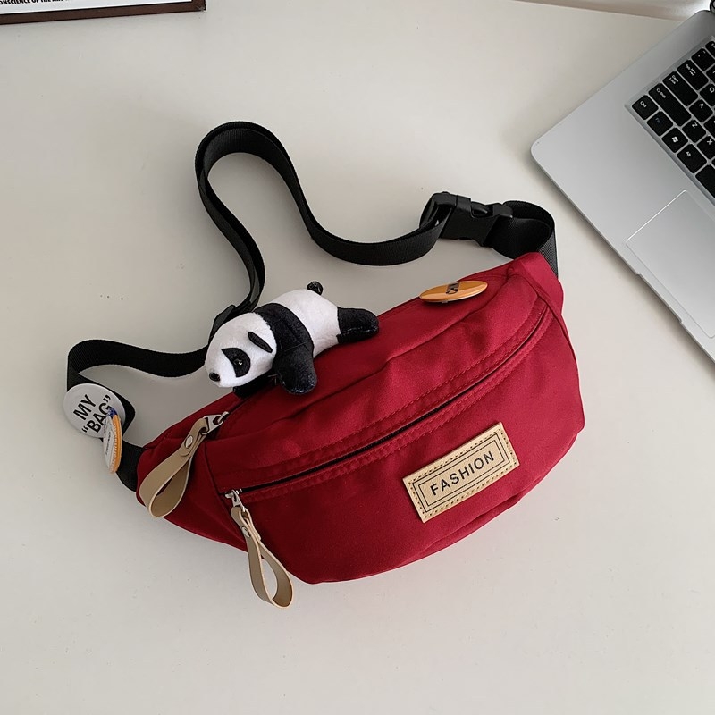 Kompakt női crossbody táska, mindennapi sportos stílus, vintage hangulat