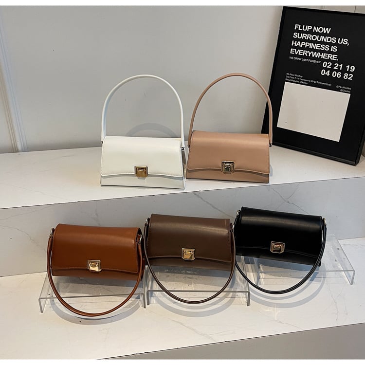 Μαύρη γυναικεία crossbody τσάντα με έναν ιμάντα, μικρή τετράγωνη μορφή, φθινόπωρο 2025
