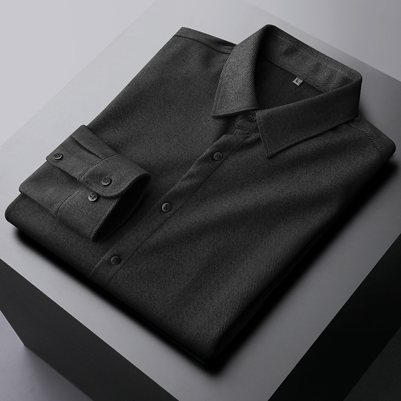 Férfi hosszú ujjú vastagított ing-jacka, slim-fit, őszi 2025, egyszínű, hegyes gallér, poliészter