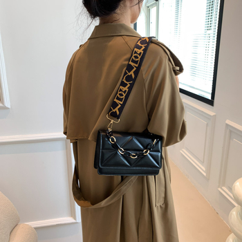 Ženska mala kvadratna PU kožna crossbody torbica, gradski street style, jesen 2023