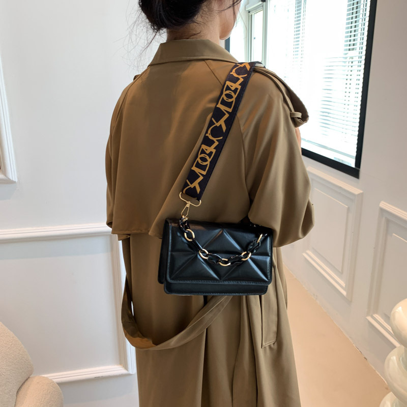 Ženska mala kvadratna PU kožna crossbody torbica, gradski street style, jesen 2023