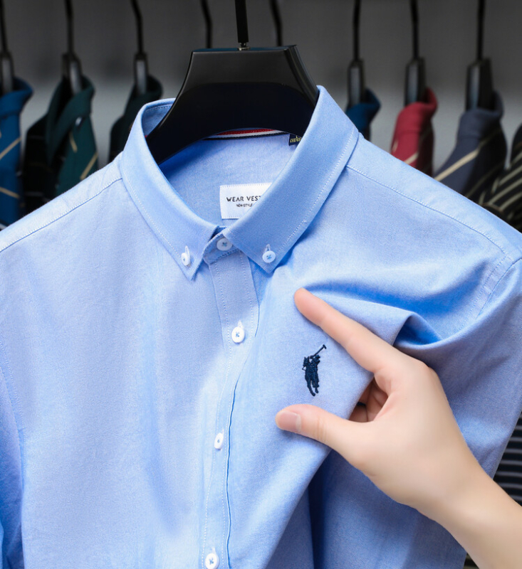 Férfi hosszú ujjú ing, hegyes gallér, slim fit, vasalásmentes, amerikai stílusú mindennapi üzleti, póni embléma