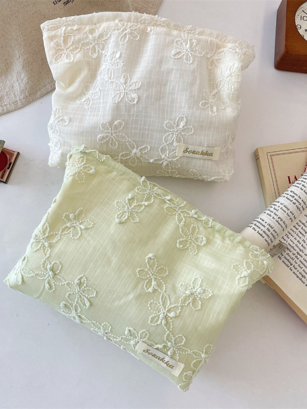 Csipkés hímzett kozmetikai táska háromdimenziós mintával, rúzs és bőrápolás tárolására, hordozható, nagy kapacitású clutch nőknek