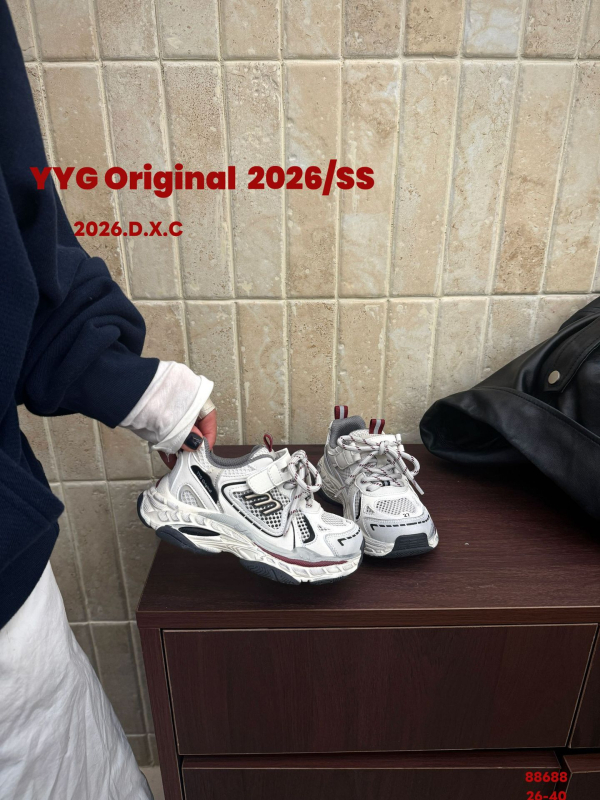 Dječje tenisice s mrežastim gornjim dijelom, lagane i prozračne, unisex, bijele, s Velcro zatvaračem, ljeto/proljet/jesen 2026