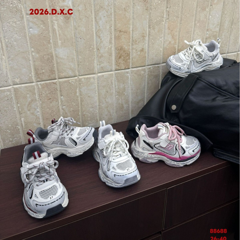 Dječje tenisice s mrežastim gornjim dijelom, lagane i prozračne, unisex, bijele, s Velcro zatvaračem, ljeto/proljet/jesen 2026