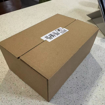 Prilagođeni jednovod karton dimenzija 24×16×10 cm za zaštitne staklene čaše