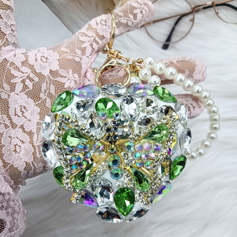 Összecsukható tükör kristály-diamant mintával, mozgó 3D pillangó dísz, szív alakú sminktükör, gyöngyös kulcstartó medál