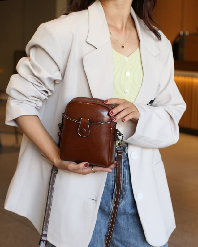 Γυναικεία μικρή τσάντα crossbody από γνήσιο δέρμα με θήκη για κινητό, συμπαγής τετράγωνος σχεδιασμός