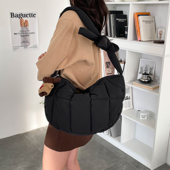 2025 jesen/zima nova pamučna šivana ultra lagana torba oblaka, korejskog stila, ženska ramena crossbody, Dumpling Bag