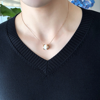 Férfi nyári vékony V-nyakú Ice Silk kötött rövid ujjú felső, slim fit, koreai stílus.