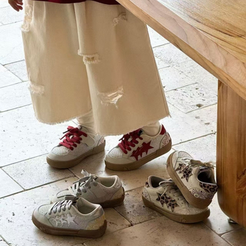 Dječje tenisice s leopard uzorkom, kristalne zvjezdice i Velcro zatvarač, mekana potplata