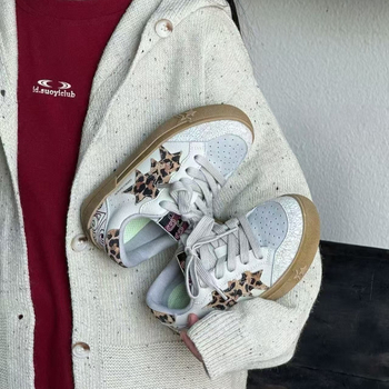 Dječje tenisice s leopard uzorkom, kristalne zvjezdice i Velcro zatvarač, mekana potplata