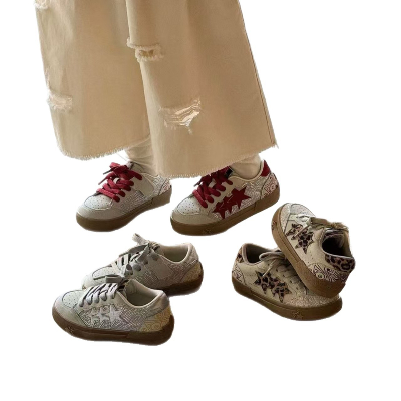 Dječje tenisice s leopard uzorkom, kristalne zvjezdice i Velcro zatvarač, mekana potplata