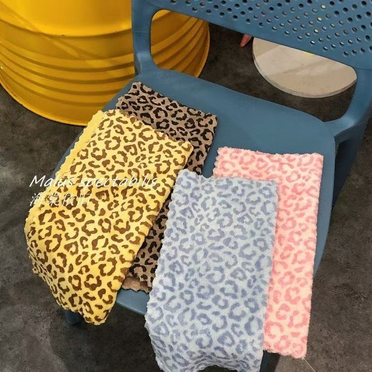 Set od 4 krpe od mikrovlakanaa s leopard uzorkom, za kuhinju – upijajuće krpe za suđe i čišćenje površina