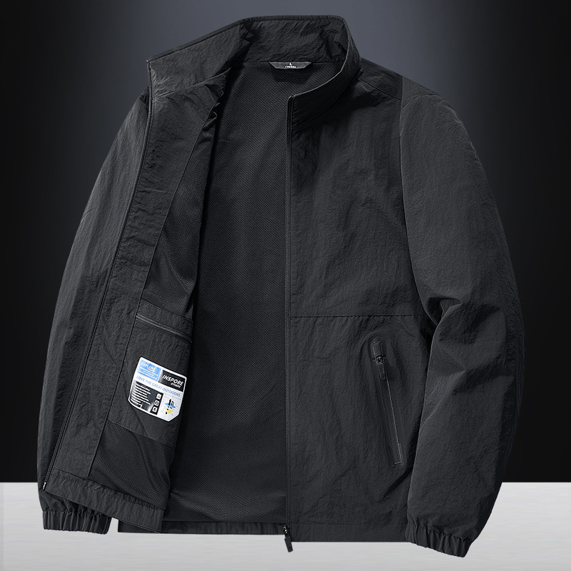 Férfi könnyű szélálló dzseki tavasz-őszre, slim fit, álló gallér, zipzárral, kapucni nélkül, egyszínű nylonból.
