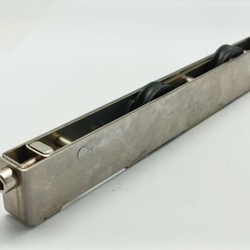 Aluminijska smjesa vrata i prozori – komplet kolotnih valjaka za klizna vrata 16x28