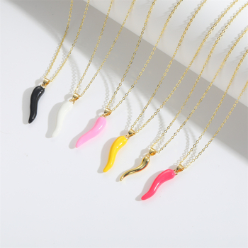 Ženski choker ogrlica s višebojnim privjeskom paprike, minimalistički retro stil