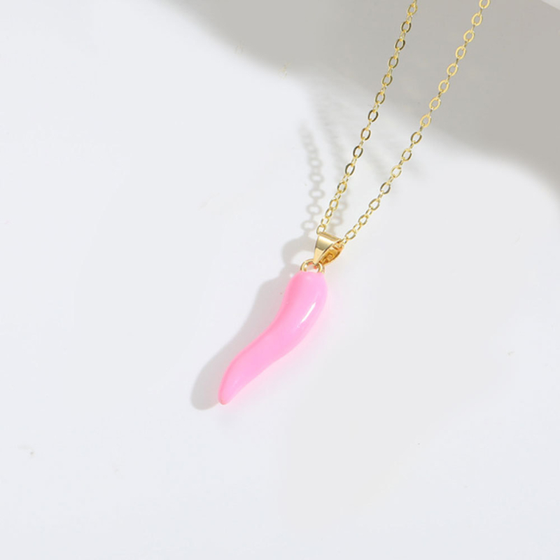 Ženski choker ogrlica s višebojnim privjeskom paprike, minimalistički retro stil