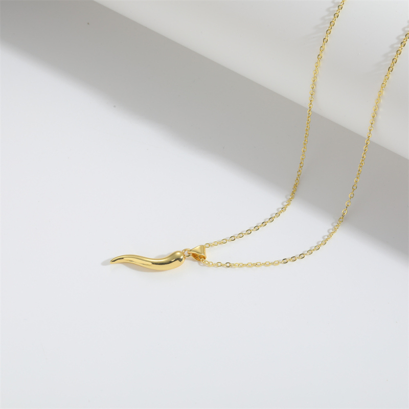 Ženski choker ogrlica s višebojnim privjeskom paprike, minimalistički retro stil