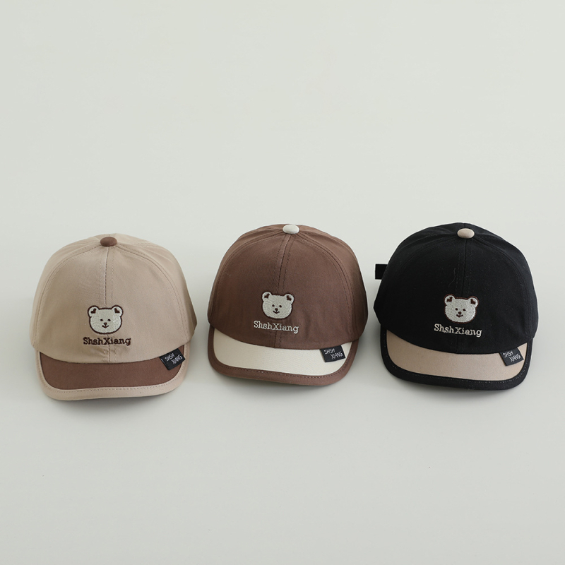 Dječja baseball kapa s šivanim slovima u bojama i motivom medvjeda, kratkim vizirom, zaštita od sunca, unisex