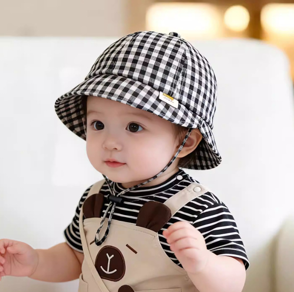 Dječja bucket kapa s prugama i širokim obodom, unisex, za bebe i djecu uzrast 6-24 mjeseci, zaštita od sunca, prozračna.
