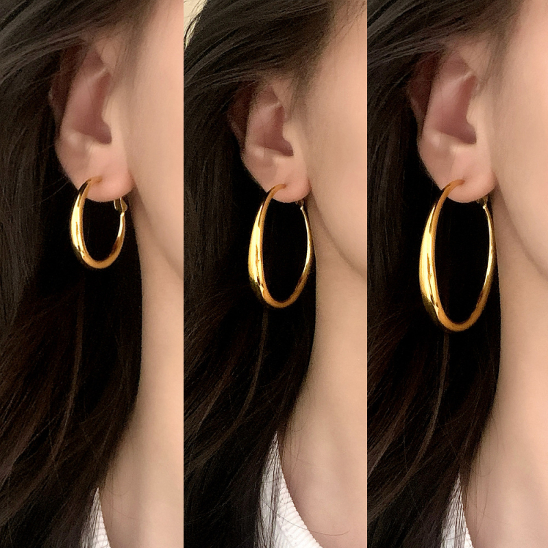 Velike naušnice u obliku kružne petlje od bakra s premazom zlatom 18K – elegantne, luksuzne i svestrane za žene